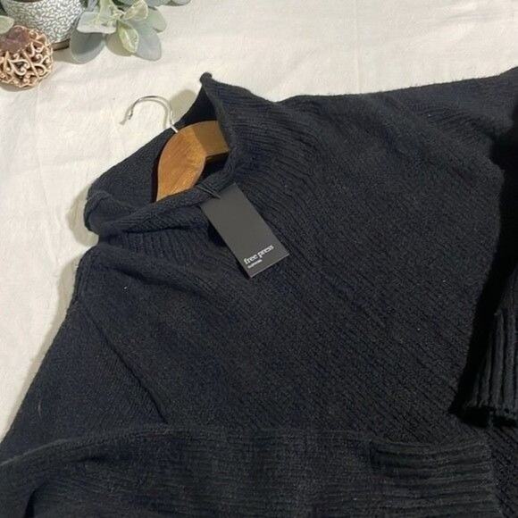 Free Press Clothing Black Mock Neck Pullover Sweater NWT Large - Picture 6 of 9